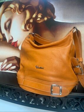 🍇 Valentina Orange/Tan So Soft 100% Leather Shoulder Bucket Bag Italy